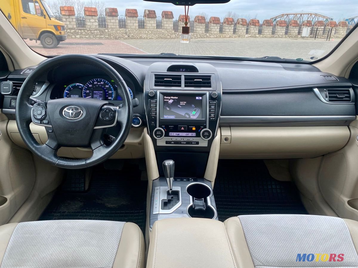 2012' Toyota Camry photo #5