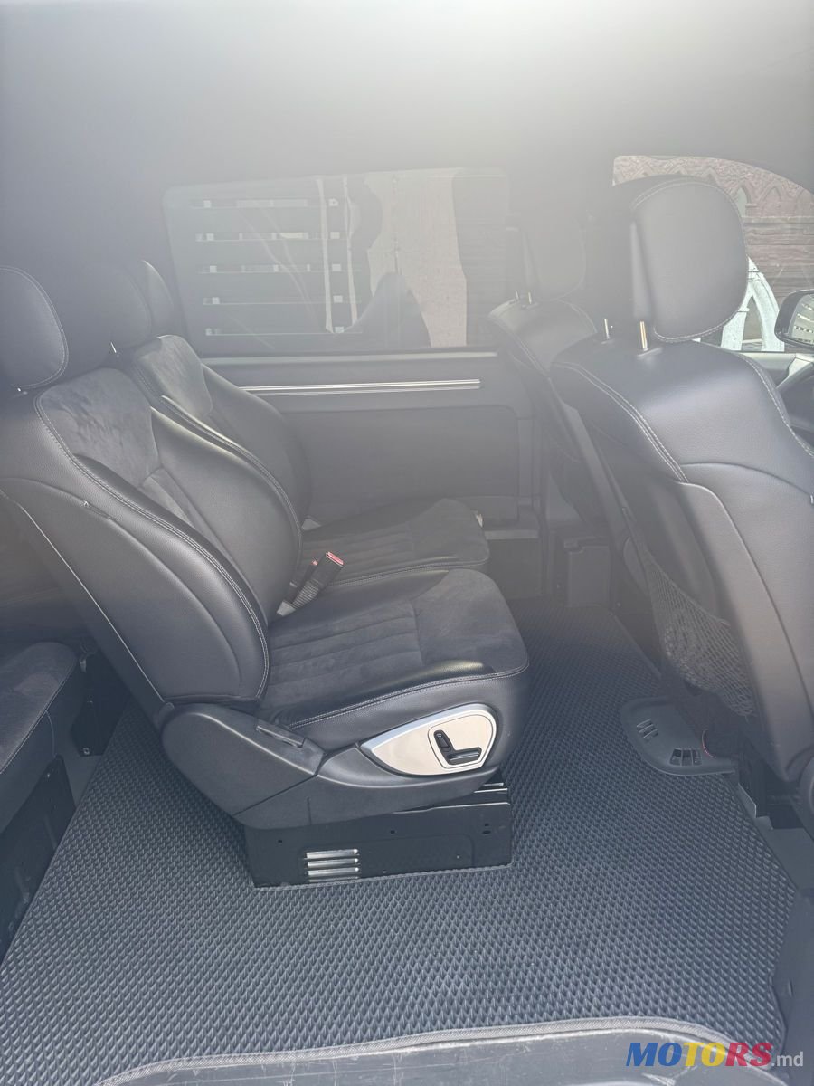 2012' Mercedes-Benz Vito photo #4