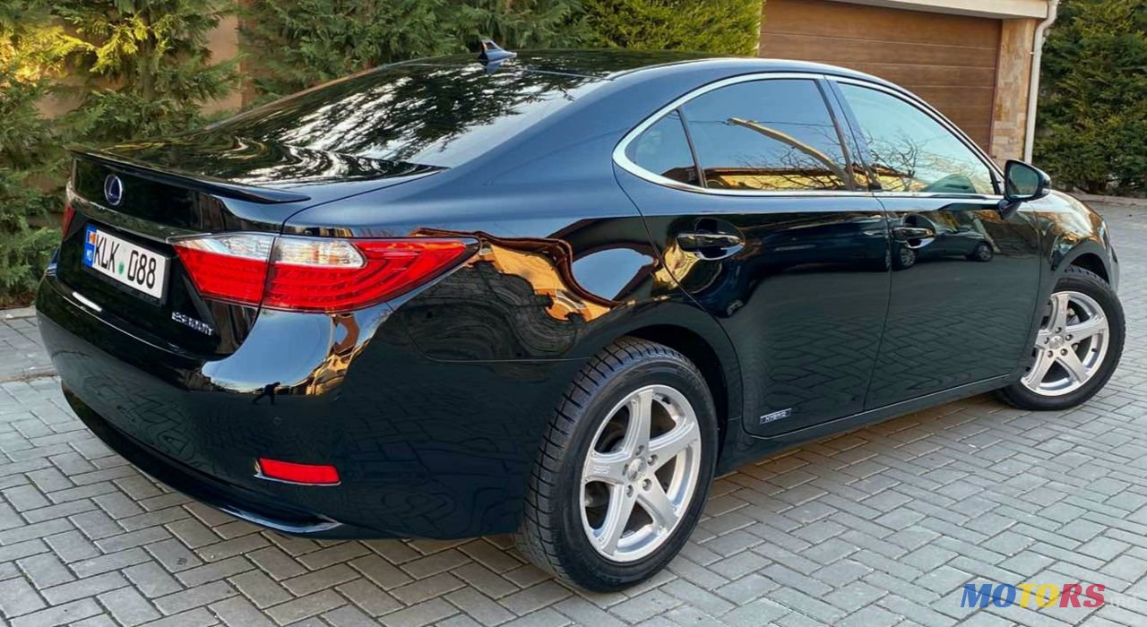 2013' Lexus Es Series photo #3