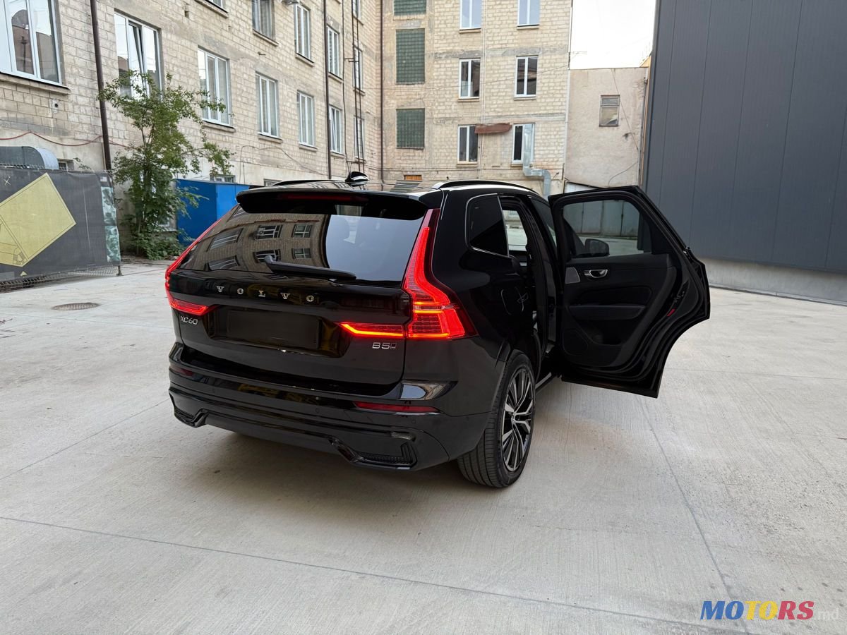 2023' Volvo XC60 photo #3