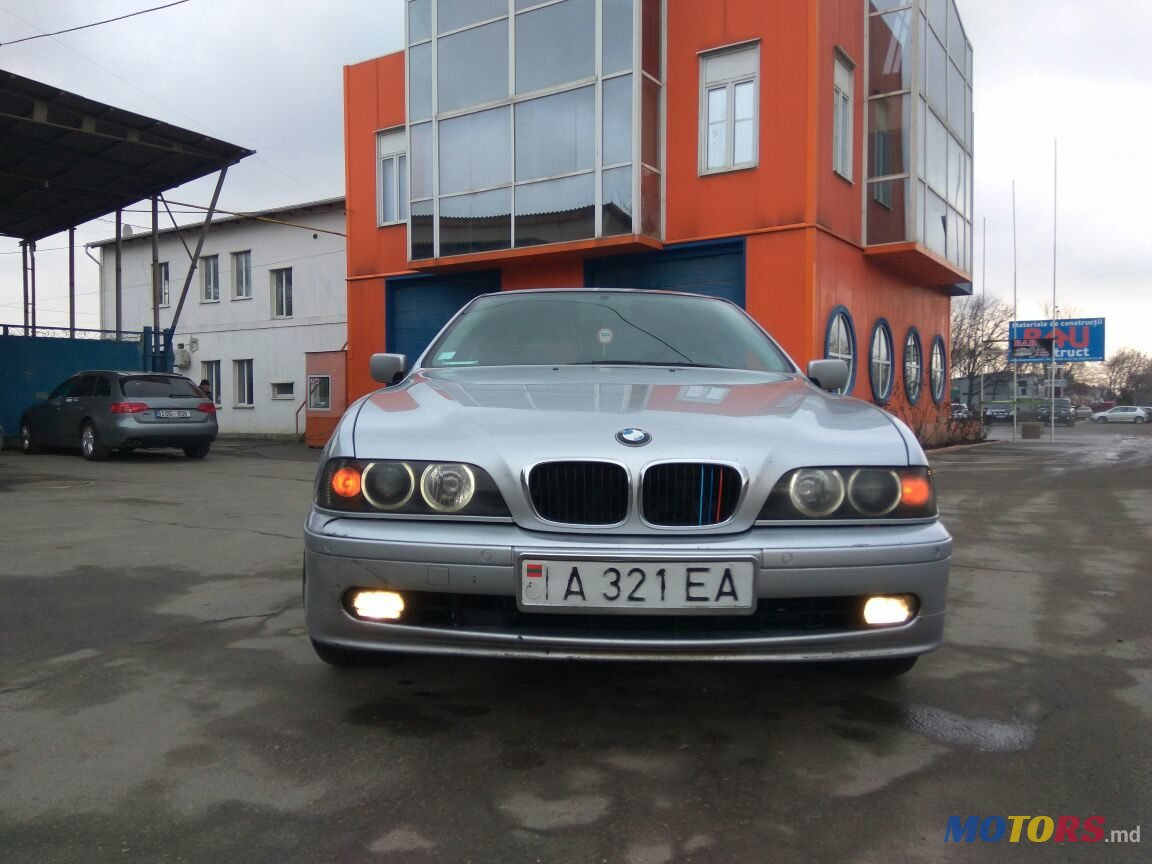 2001' BMW 520 0 photo #1