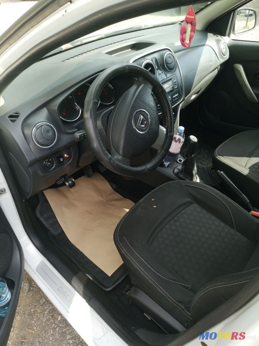 2013' Dacia Logan photo #5