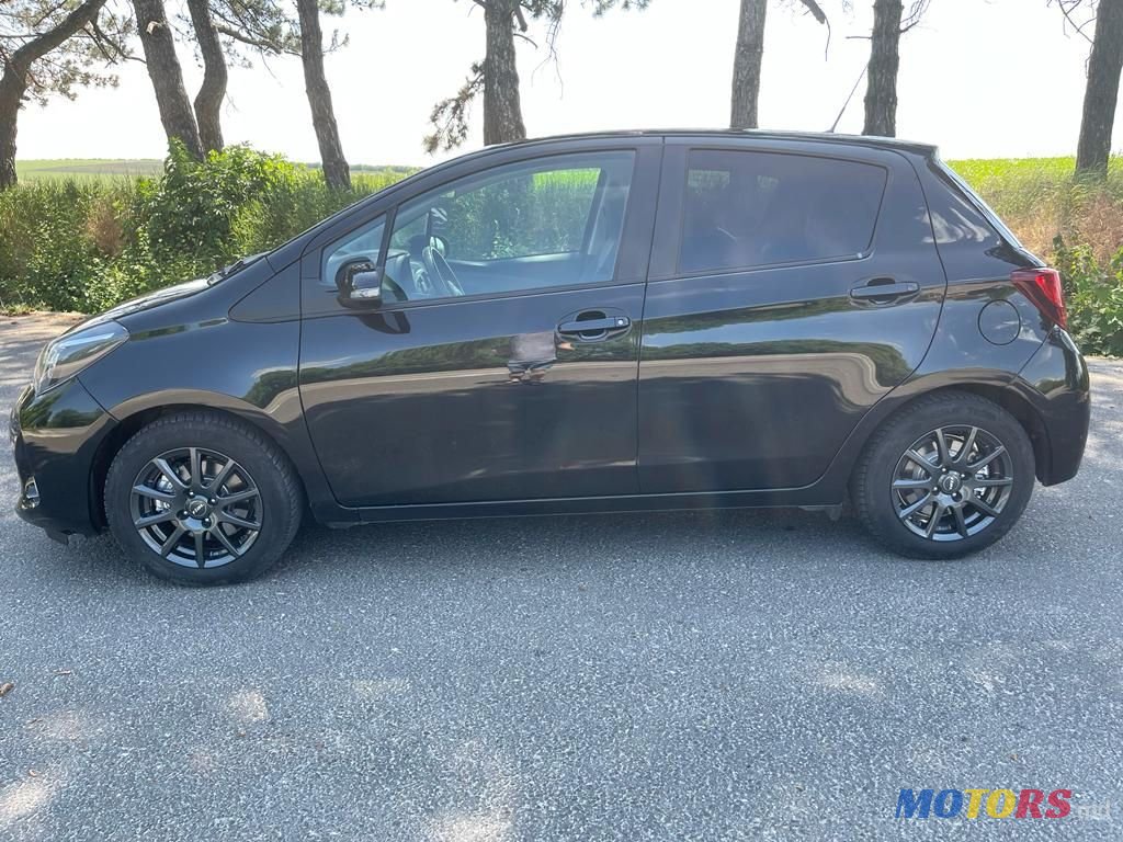 2014' Toyota Yaris photo #4