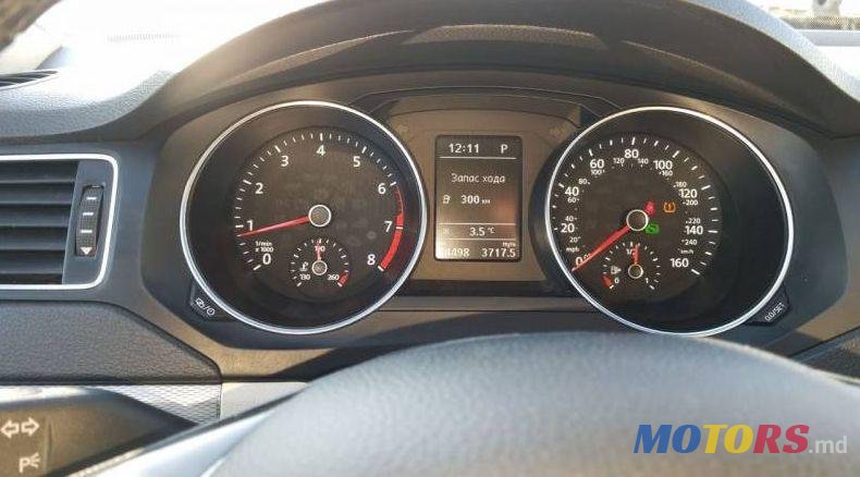 2016' Volkswagen Jetta photo #2