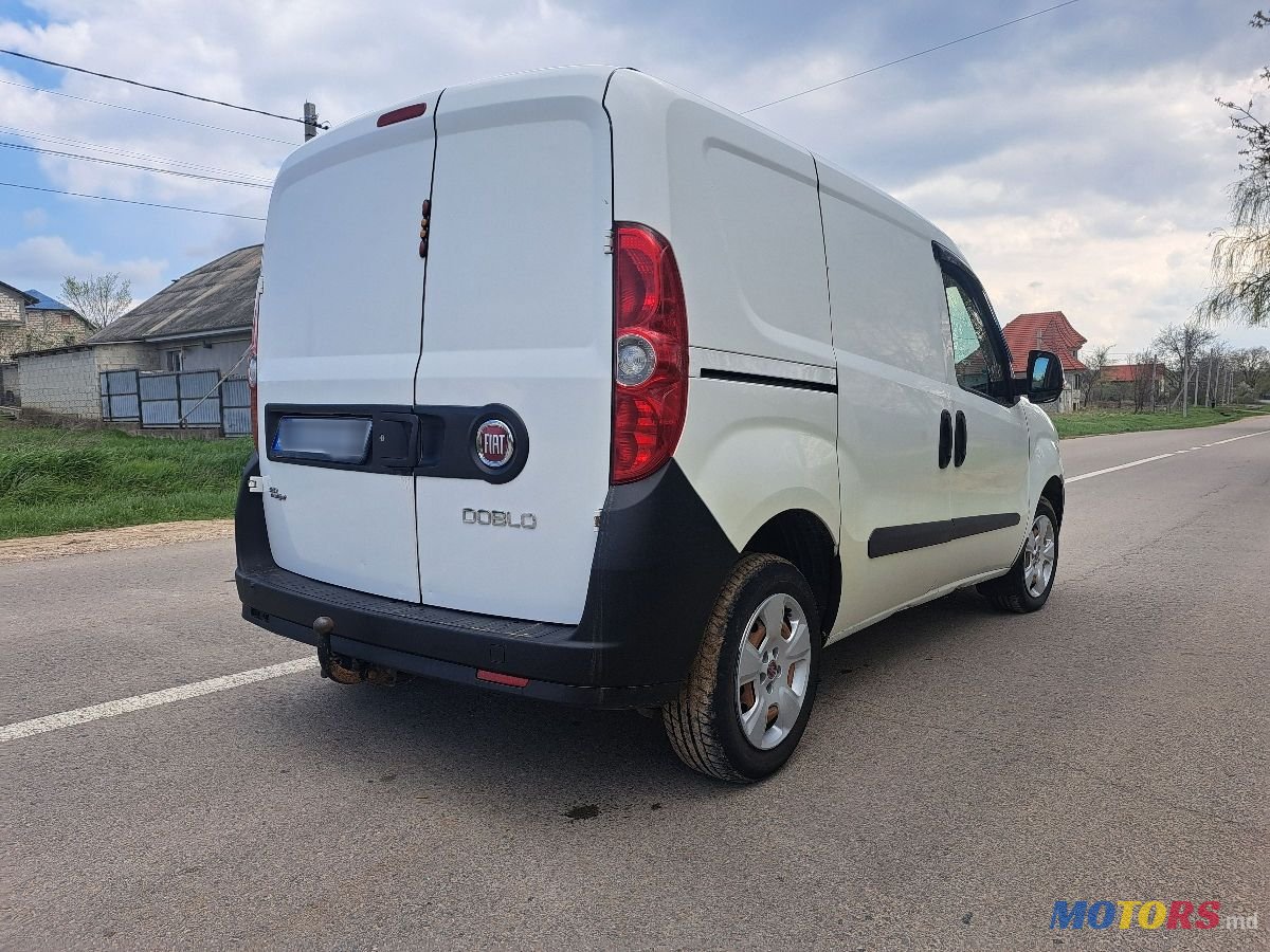 2013' Fiat Doblo photo #6