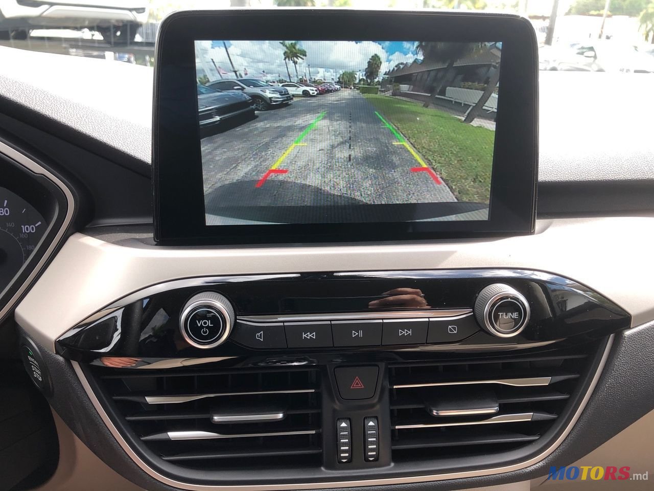 2020' Ford Kuga photo #5