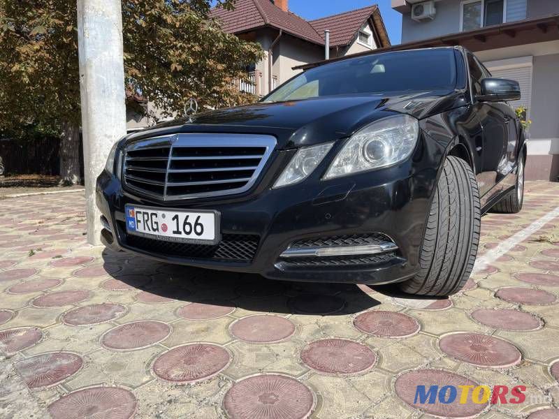 2011' Mercedes-Benz E photo #1