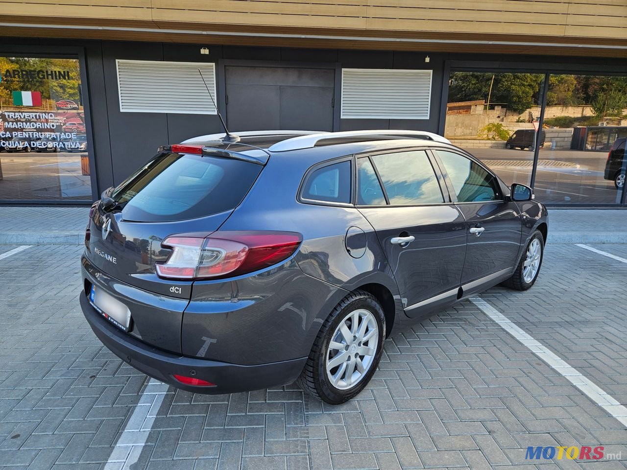 2010' Renault Megane photo #4