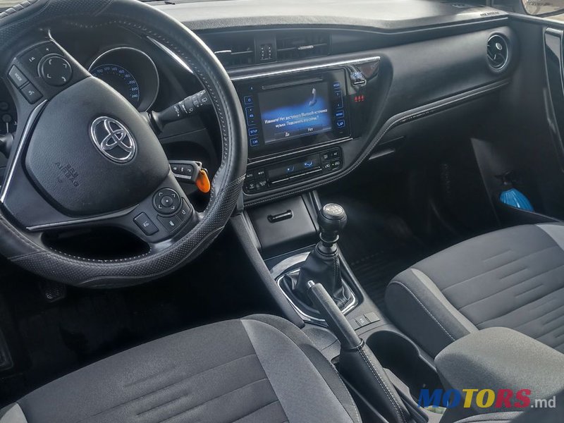 2018' Toyota Auris photo #3