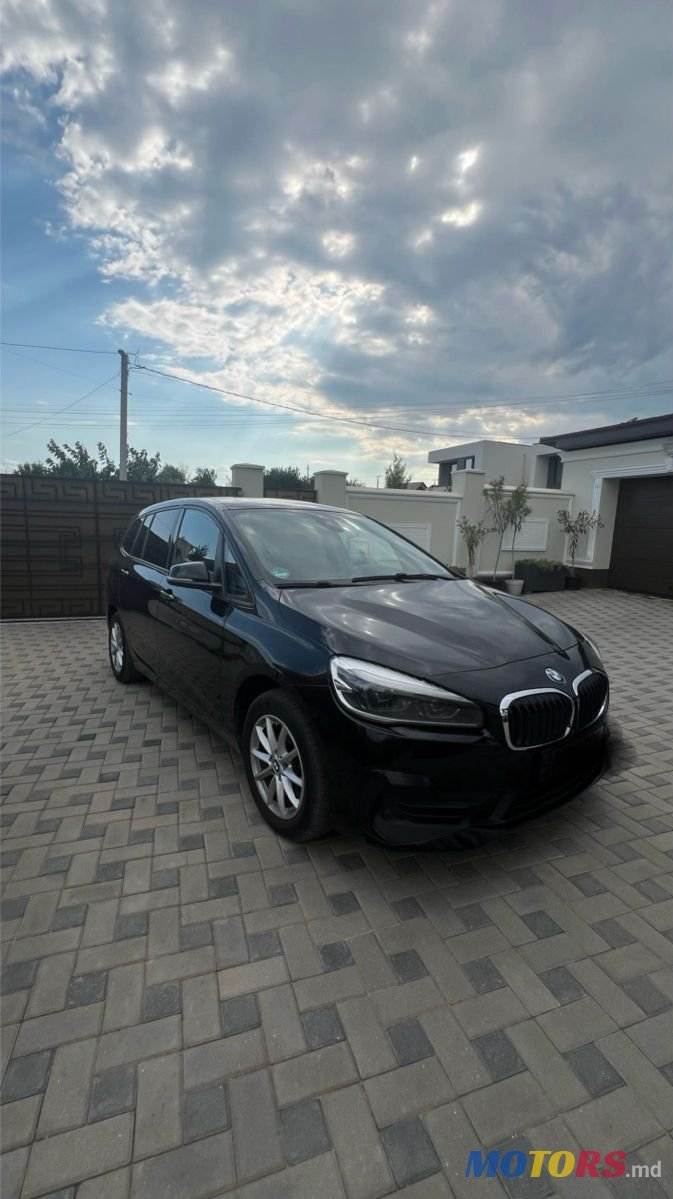 2019' BMW 2 Series Gran Tourer photo #1