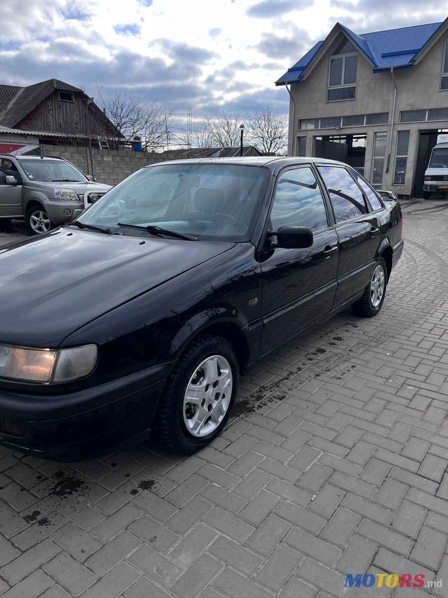 1994' Volkswagen Passat photo #1