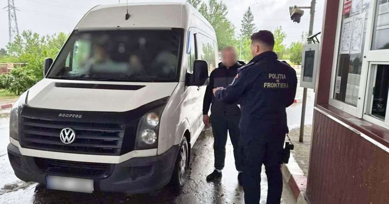 Молдаванин сделал фальшивые права после того, как настоящие отобрали за нетрезвое вождение