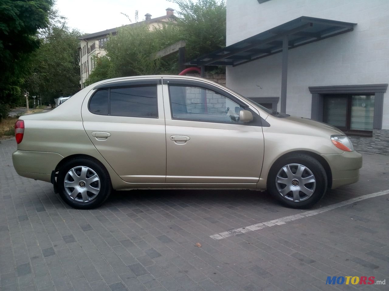 2001' Toyota Yaris photo #4