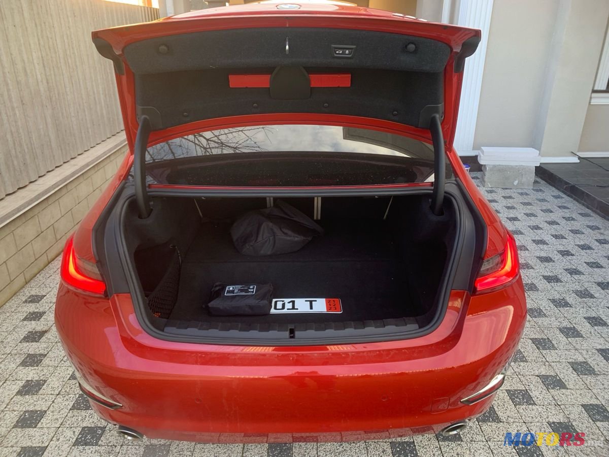 2020' BMW 3 Series photo #5