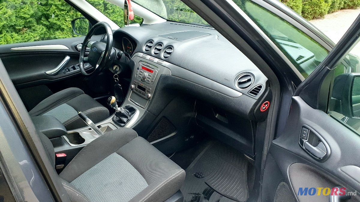 2010' Ford S-Max photo #4