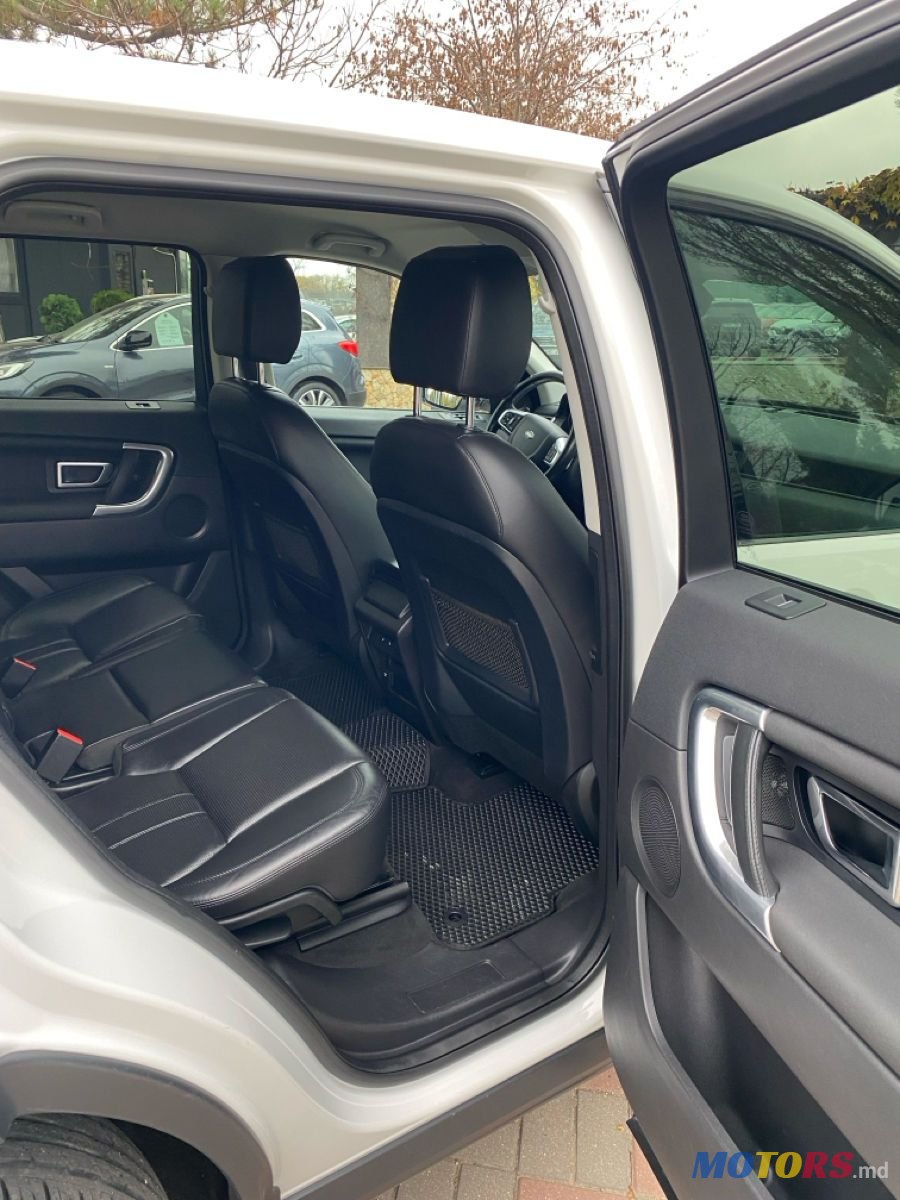 2016' Land Rover Discovery Sport photo #5