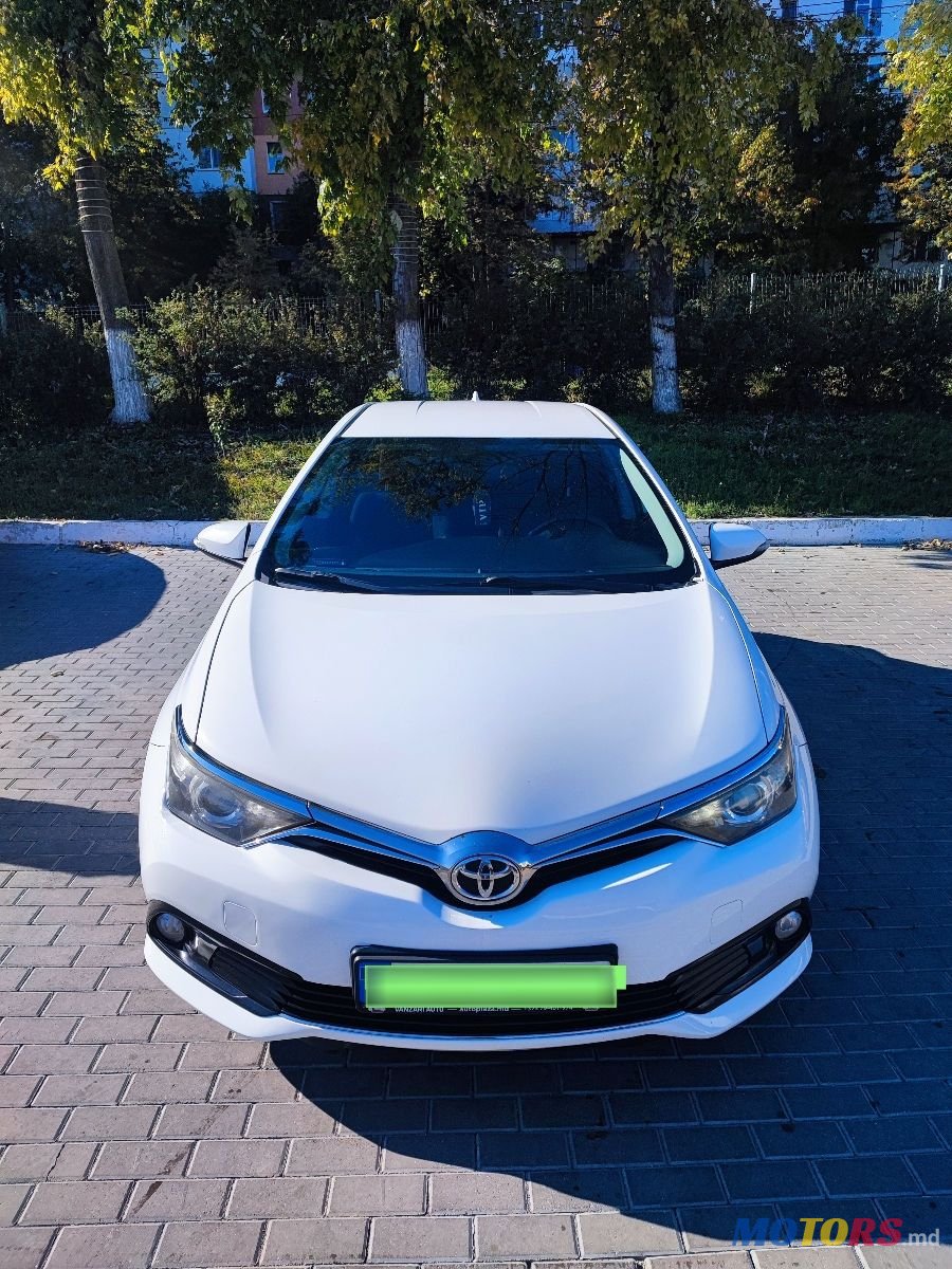 2016' Toyota Auris photo #1