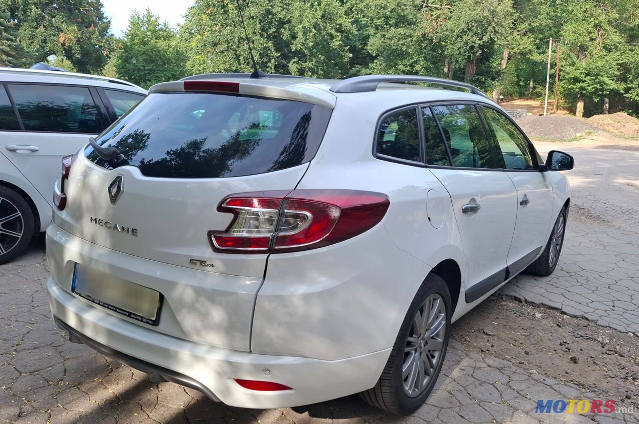 2010' Renault Megane photo #1