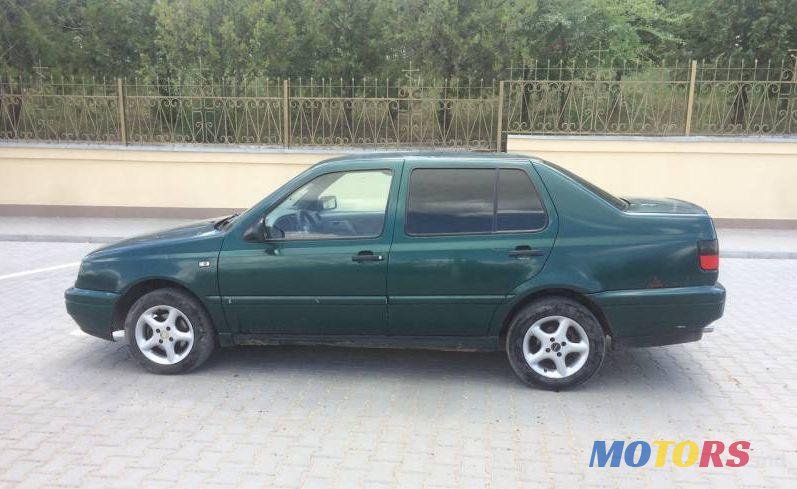 1996' Volkswagen Vento photo #1