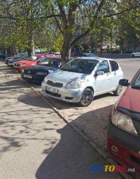 2002' Toyota Yaris photo #1