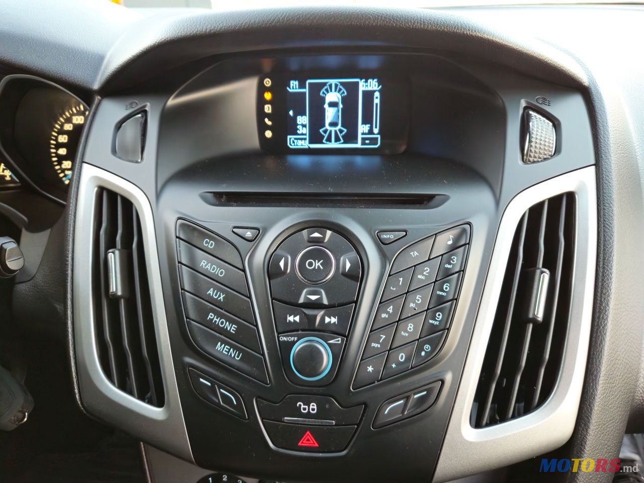 2014' Ford Focus photo #5