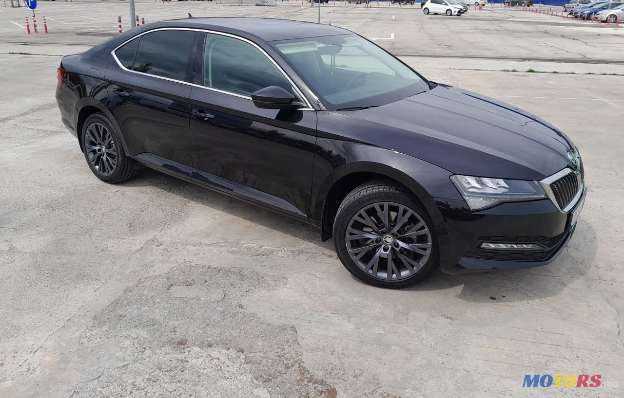 2021' Skoda Superb photo #4