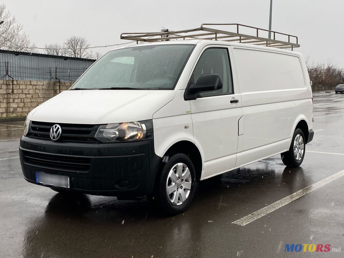 2013' Volkswagen Transporter photo #1