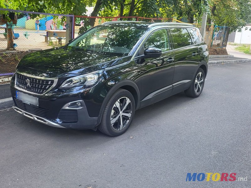 2019' Peugeot 5008 photo #2