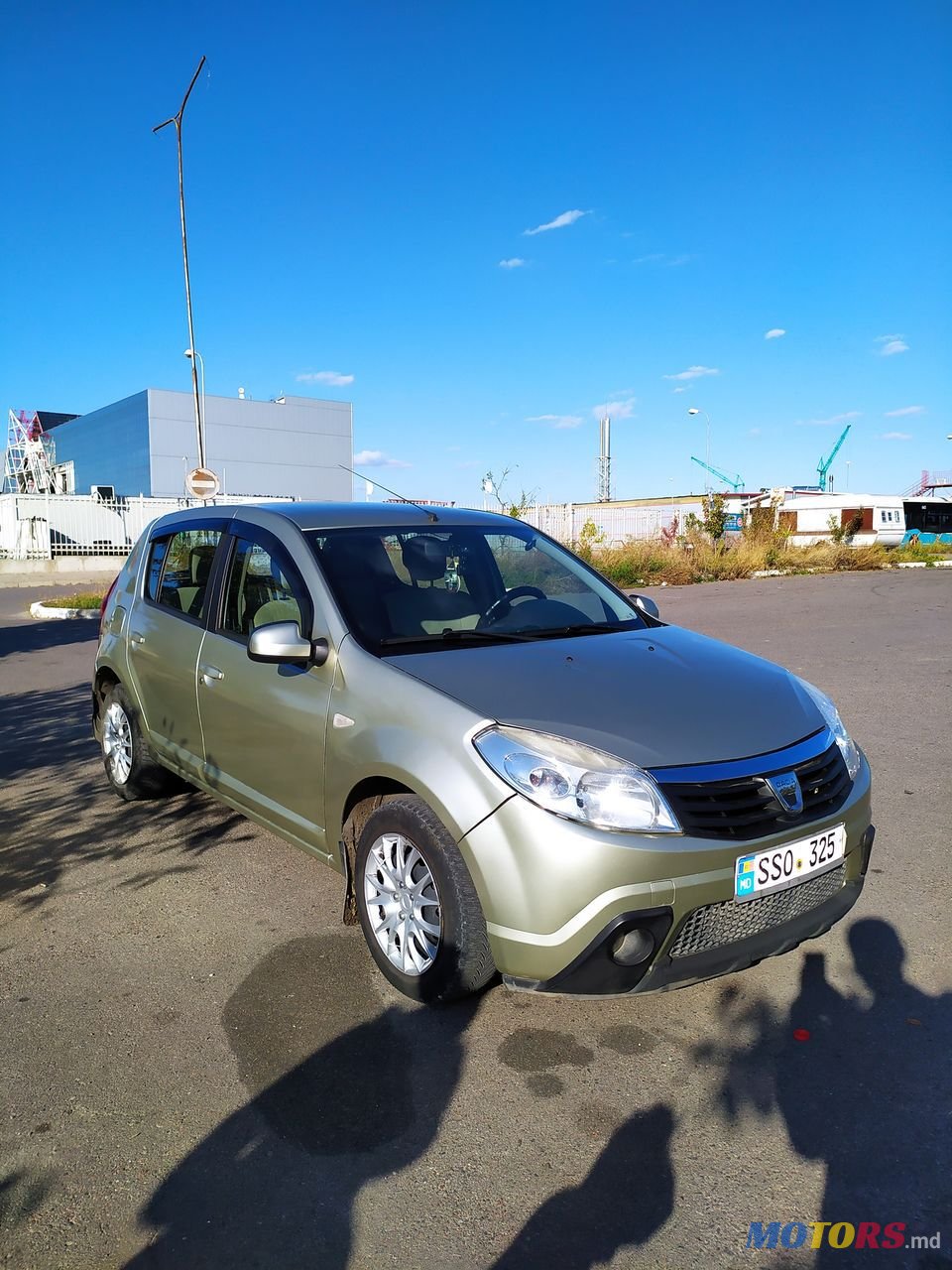2009' Dacia Sandero photo #2