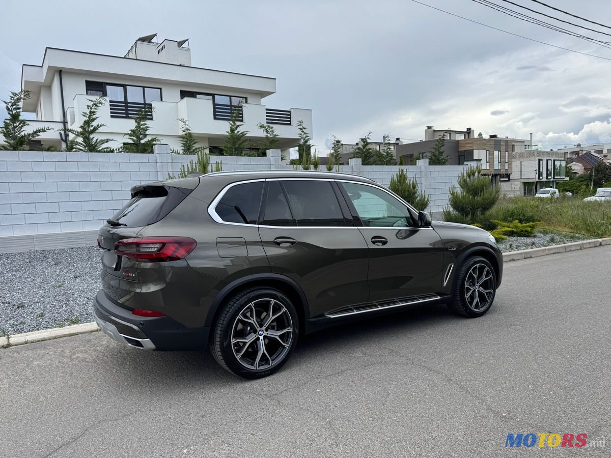 2021' BMW X5 photo #3