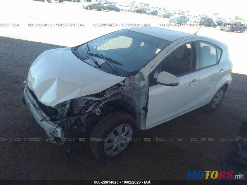 2012' Toyota Prius photo #2