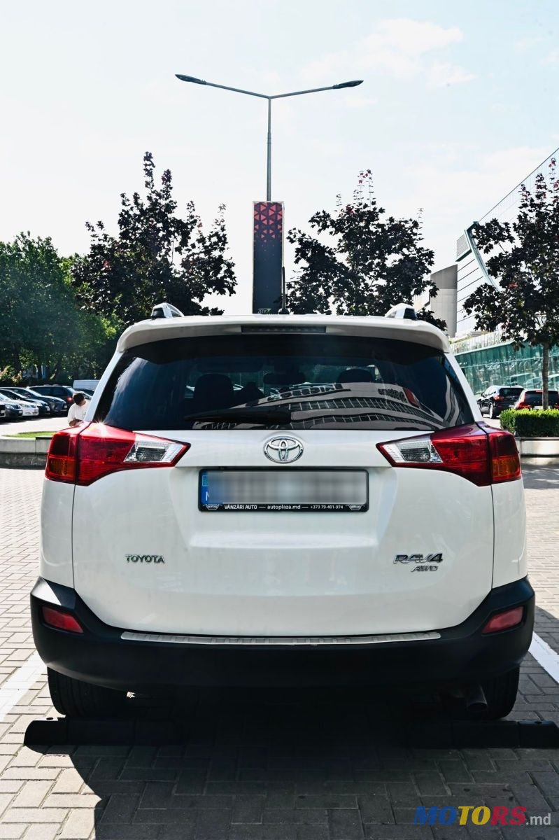 2014' Toyota RAV4 photo #5