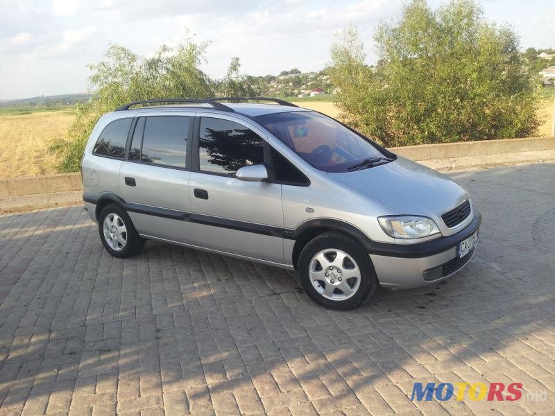 2001' Opel Zafira photo #2