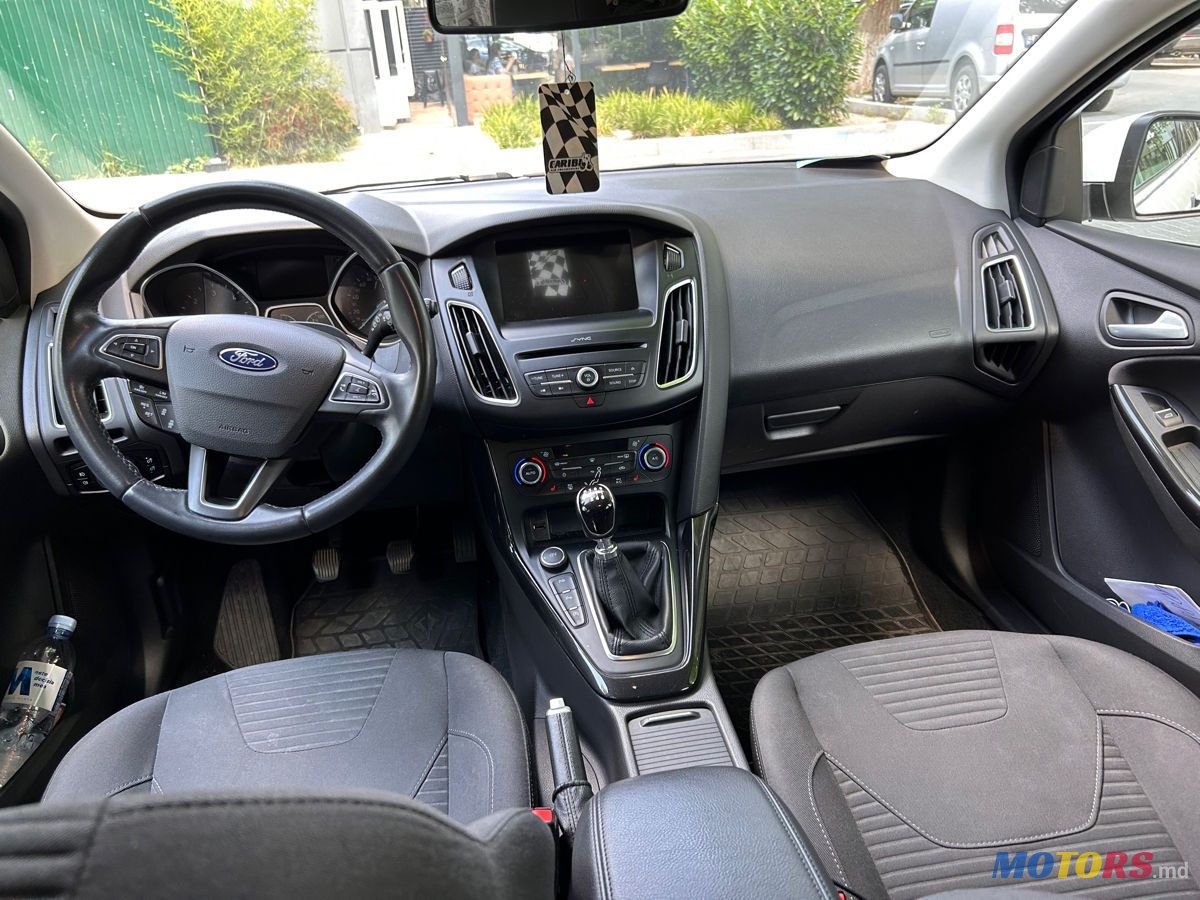 2016' Ford Focus photo #4