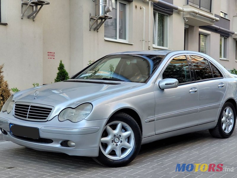 2003' Mercedes-Benz C Класс photo #1