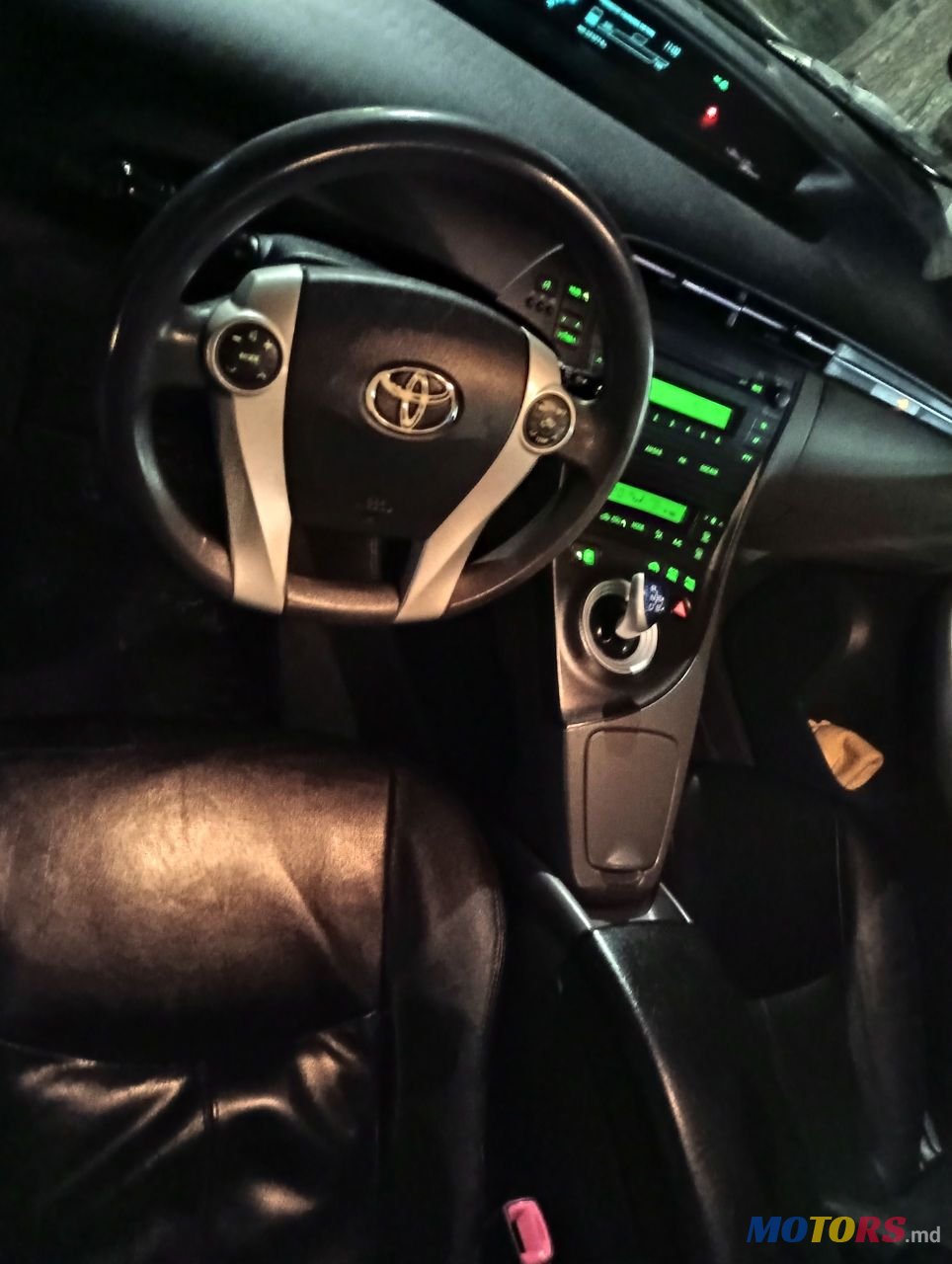 2010' Toyota Prius photo #1