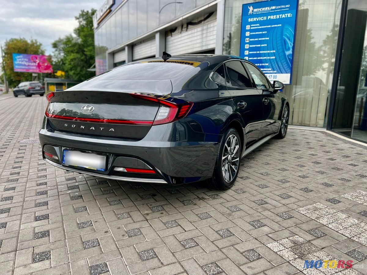 2020' Hyundai Sonata photo #3