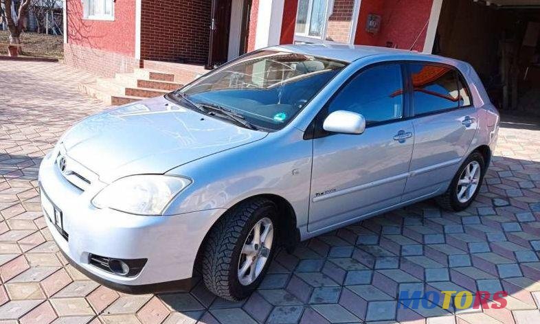 2005' Toyota Corolla photo #2