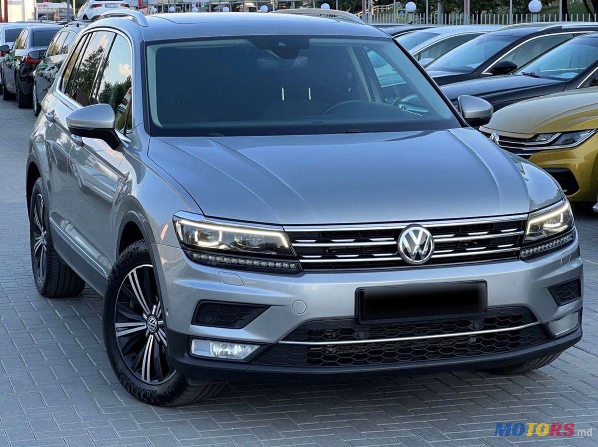 2017' Volkswagen Tiguan photo #1