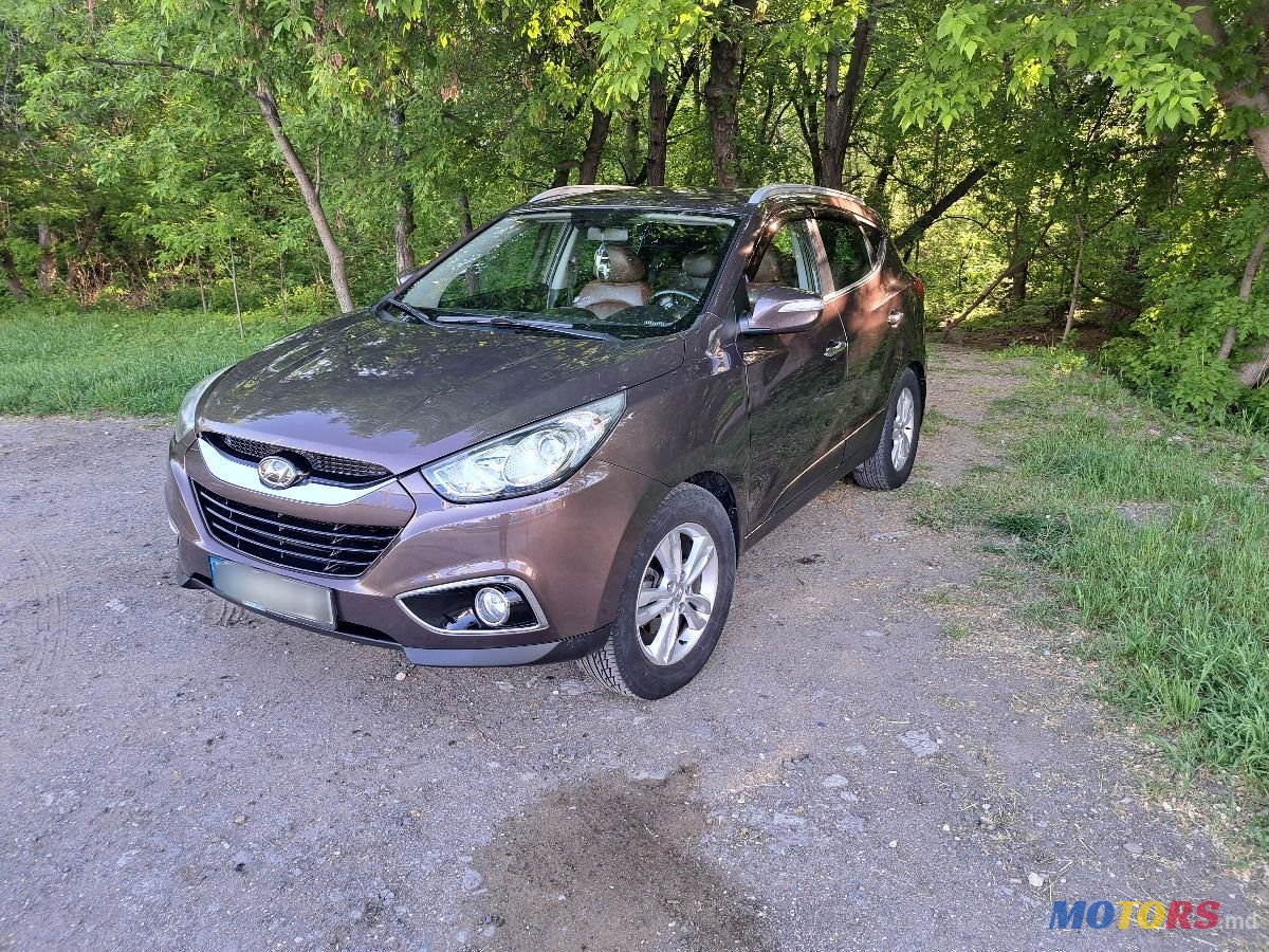 2010' Hyundai Tucson photo #1