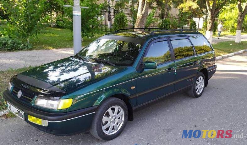 1996' Volkswagen Passat photo #1