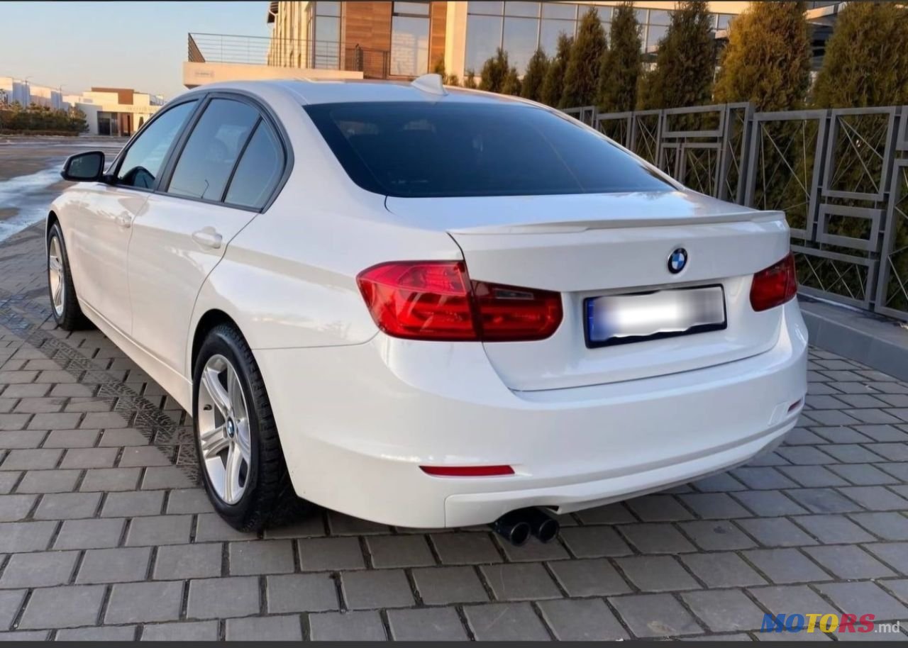 2013' BMW 3 Series photo #2