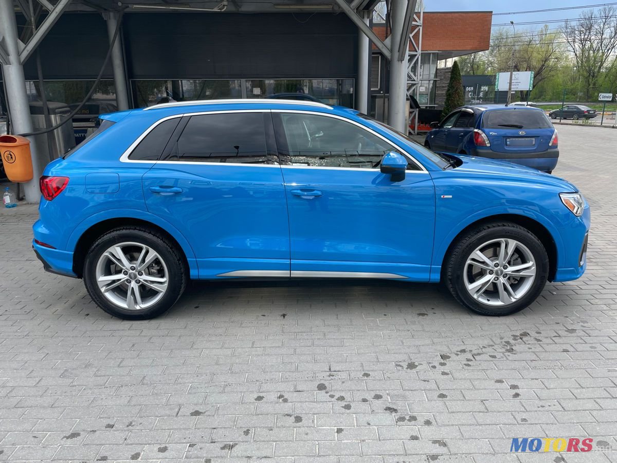 2020' Audi Q3 photo #3