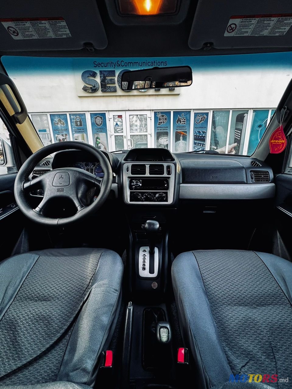 2004' Mitsubishi Pajero Pinin photo #4