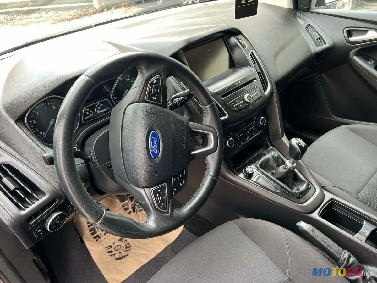 2016' Ford Focus photo #6