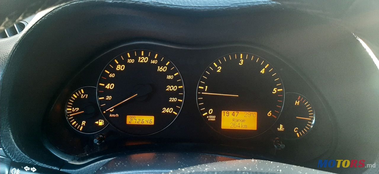 2008' Toyota Avensis photo #5