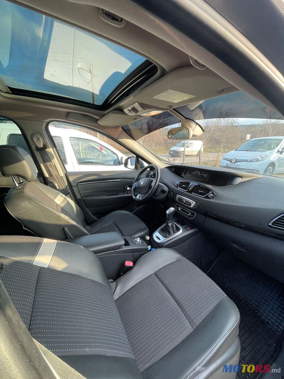 2015' Renault Grand Scenic photo #6