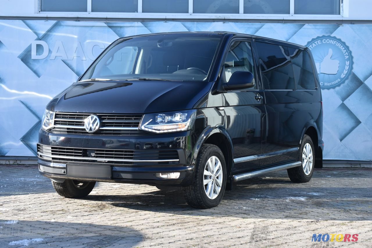 2016' Volkswagen Transporter photo #1