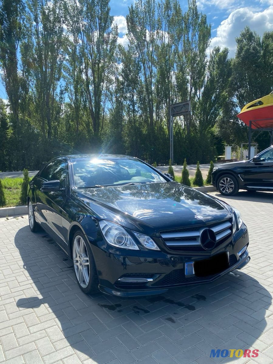 2012' Mercedes-Benz E-Class photo #2