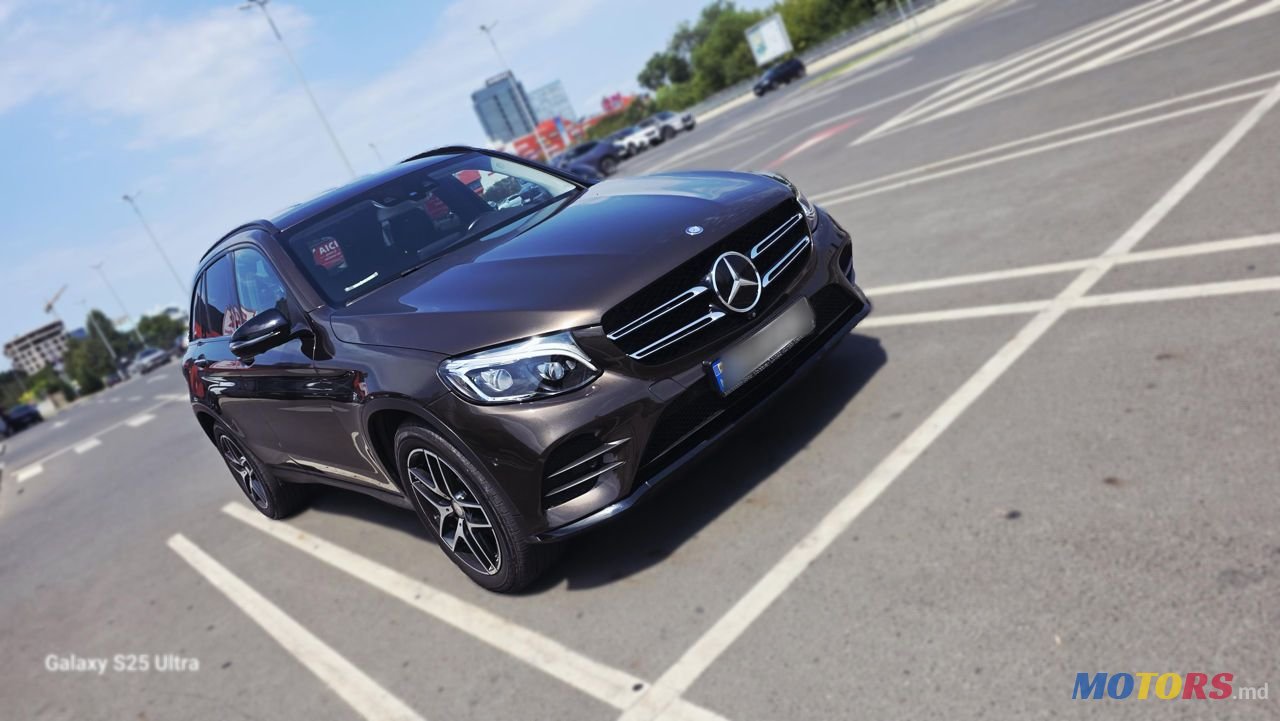 2016' Mercedes-Benz GLC photo #6
